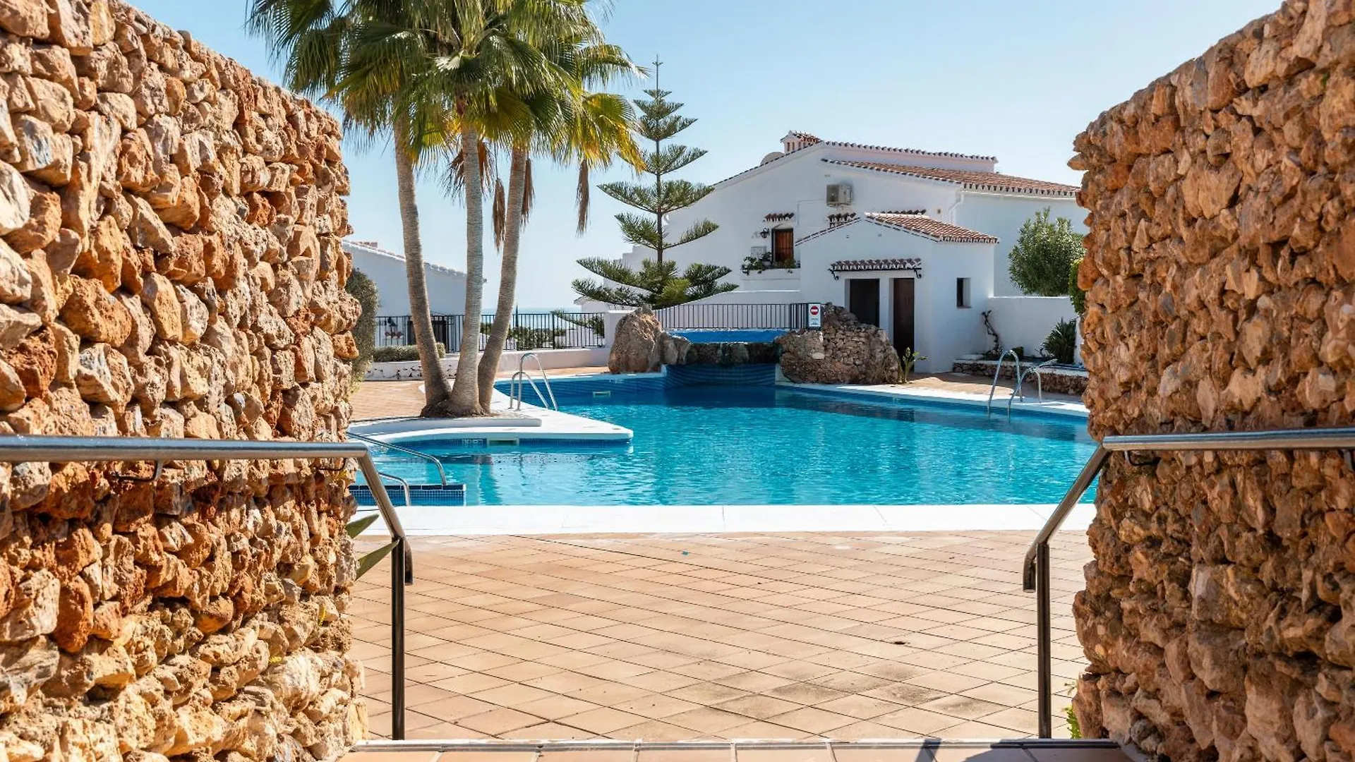 Sea View Apt Capistrano Village Nerja